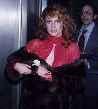 Ann-Margret Sighting at The Waldorf Astoria Hotel 1972 OLD PHOTO 5 picture
