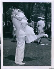 1944 Helen Wondergem Kisses Ens Richard O Sherman, Annapolis Military Photo 7X9 picture
