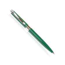 Pelikan Celebry K570 Twist Ballpoint Pen in Green picture