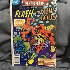 DC SUPER-TEAM FAMILY, Vol 4, No. 15 Mar./ Apr., 1978 Comic Book. Vintage picture