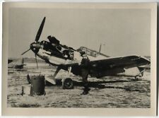 GERMAN WWII SMALL PHOTO: LUFTWAFFE MESSERSCHMITT BF 109 AIRCRAFT ON AIRFIELD picture