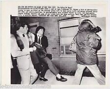 John Kennedy JFK Jr Le Club Friend Kicking at Paparazzi Vintage News Press Photo picture