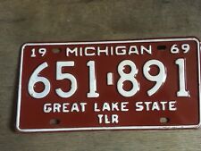 NEW 1969 69 MICHIGAN TRAILER PLATE TRL 651-891 MICH MI GREAT picture