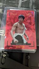 2024 Keepsake Bruce Lee 50th Anniversary #32 Bruce Lee Red Cracked Ice 2/10 Card picture