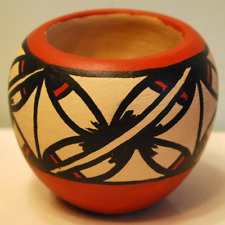 R. Roberta SHENDO Native American CLAY SEED POT Handmade Pueblo Pottery SIGNED picture