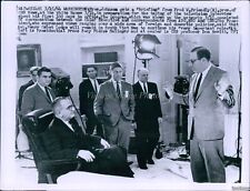 1964 Fred W Friendly Cbs News Pres Briefs Pres Johnson Politics Wirephoto 7X9 picture