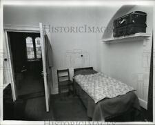 1967 Press Photo Trinity College, Great Britain: Prince Charles' room picture