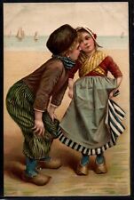 AY137COUPLE of DUTCH CHILDREN KISS kissing WOODEN SHOES Embossed 1909 picture