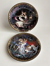 Vintage Royal Porcelain Kingdom of Thailand Set of 2 Collectors Plates 8 3/4”D picture