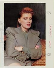 1989 Press Photo Georgette Mosbacher sits with arms folded at Ritz Carlton. picture