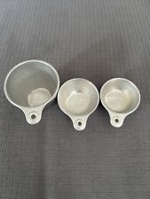 Awesome Vintage Set Of 3 EKCO Nesting Aluminum Measuring Cups 1/4, 1/3, 1 Cup picture