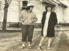 HF Photograph Pretty Lovely Cute Chubby Women Farm Old Car Ohio 1945 picture