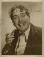 1950 Press Photo J. Carrol Naish on CBS comedy 