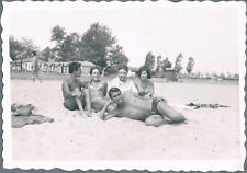 1960s Affectionate Man Trunks Bulge Pretty Women Bikini Beach Gay int Vint Photo picture