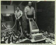 Press Photo Pine Grove Junior High School Custodian Gary Dean Cleaning Carpet picture