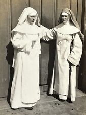 OB Photograph 2 Pretty Nuns White Robes Habits Cute Attractive 1930's Lovely  picture