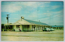 c1960s Lee's Motel Carrollton Missouri Vintage Postcard picture