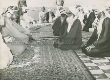 Original Vintage Photo A29  A2912 Oman Sultan Qaboos With Omani Citizens picture