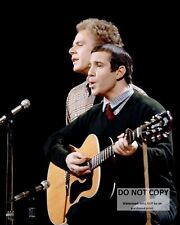 SIMON & GARFUNKEL ON ANDY WILLIAMS TV SPECIAL IN 1968 - 8X10 PHOTO (MW880) picture