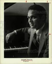 1984 Press Photo Andre Watts, Pianist - hpp20870 picture