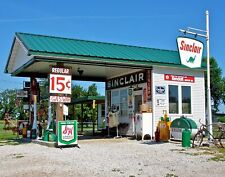 1940s SINCLAIR GAS STATION Photo  (197-c) picture