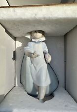 Lladro Young Nurse 6307 NRFB MINT CONDITION picture