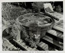 Press Photo The Selva Whirlpool spa system with tub constructed of redwood picture