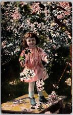 1907 Photograph Of The Victorian Little Girl Standing Under The Tree, Postcard picture