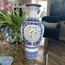 Jingdezhen Hollow Ceramic Vase Chinese Blue And White Pierced Vase Decoration picture