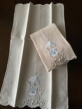 Vintage MADEIRA Embroidery/Applique~2 Fingertip TOWELS~Pretty PEACH w/Grey~White picture