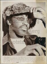 1973 African American Football Player Johnny Rodgers in Fur Hat Press Photo picture