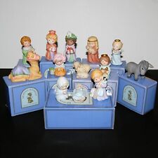 AVON 1986 Heavenly Blessings Nativity Set 13 Piece in Boxes ~ Minty picture