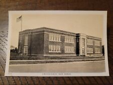 Postcard KS Kansas Hays Ellis County Lincoln School Building picture