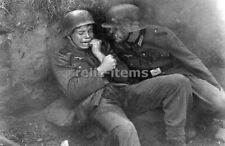 WW2 PICTURE PHOTO GERMAN SOLDIER CONFORT YOUNG SOLDIER 6464 picture