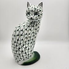 Andrea by Sadek Green And White Fishnet Porcelain Cat Figurine Handpainted 7