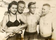 1940s Three Handsome Guys Shirtless Men Trunks Bulge Woman Gay int Vintage Photo picture