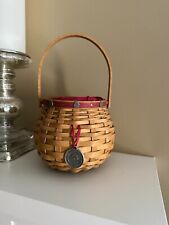 Longaberger 2004 Pasadena Tournament of Roses Basket w Liner Protector & Tie on picture