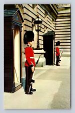 London-England, Irish Guards on Sentry Duty Buckingham Palace, Vintage Postcard picture