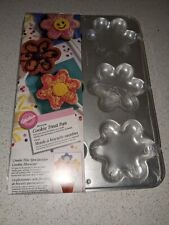 NEW - Wilton Aluminum Blossom Cookie Treat Pan 1999 Model 2105-8109 w/Recipes picture