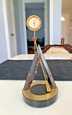 Rare MCM Seiko QUF103G Kinetic Swinging Magnetic Double Pendulum Desk Clock BIN picture