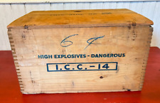 Vintage TNT High Explosives Dangerous 50lb Wooden Dovetail Box w/Lid picture