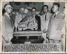 1951 Press Photo President Truman presented Corregidor rock by Bataan survivors picture