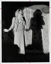 1975 Press Photo Female Impersonator 