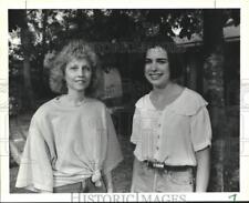 1992 Press Photo Slidell Art League members Judy Hahn and Aimee Kenney picture