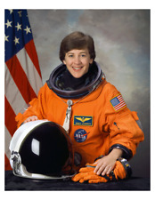 2003 NASA Astronaut Wendy Lawrence 8x10 Portrait Photo On 8.5