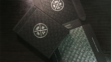 Buskers Exclusive Edition Playing Cards by Erik Mana picture