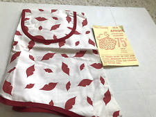 VINTAGE MAGIKIST CARPETS TEA APRON KISS PRINTED RED LIPS CHICAGO ILL 1950's-60's picture