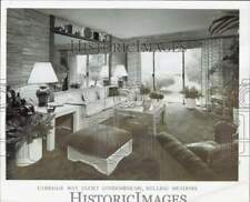 1981 Press Photo Model condominium at Carriage Way Court in Rolling Meadows picture