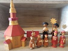 Vintage Erzgebirge mini wooden choir/caroler figurines + buildings mixed lot picture