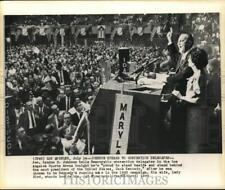 1960 Press Photo Senator Lyndon Johnson speaks to delegates in Los Angeles. picture